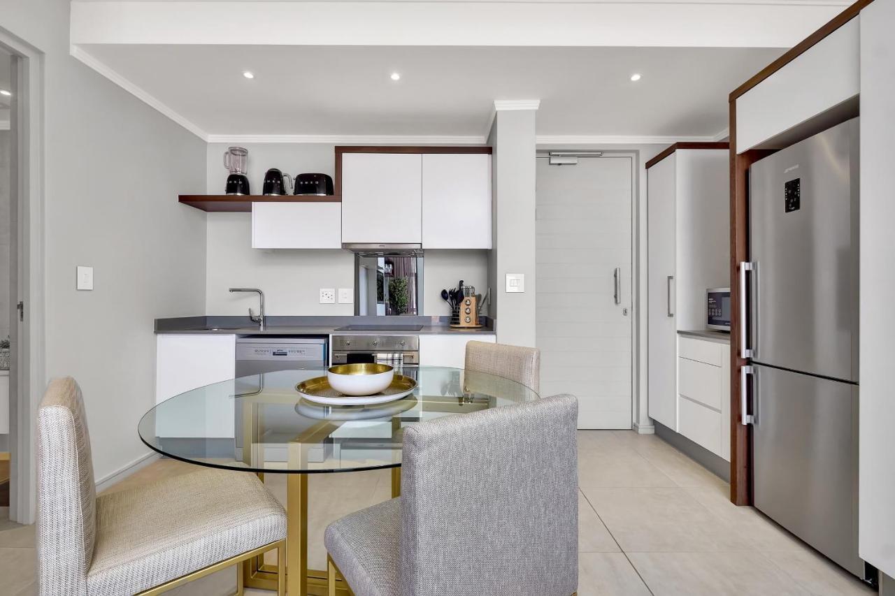 Sandton Apartment 15 West Road South 요하네스버그 외부 사진