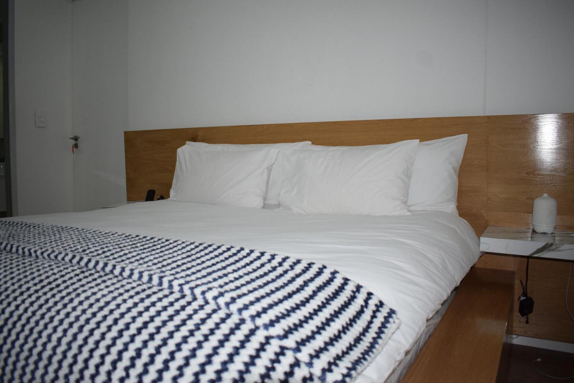 Sandton Apartment 15 West Road South 요하네스버그 외부 사진